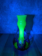 Vase Art nouveau 1900 – Ferdinand von Poschinger attribué – Verre à l'uranium irisé