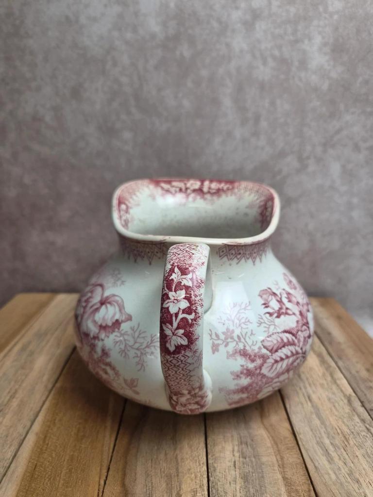 Petit broc ancien terre de fer Hamage Nord modèle Jardinière – décor rose