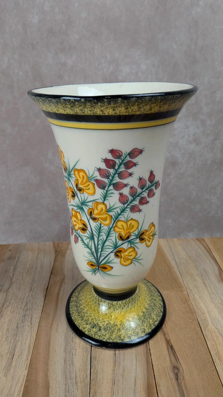 Vase ancien Henriot Quimper décor floral breton
