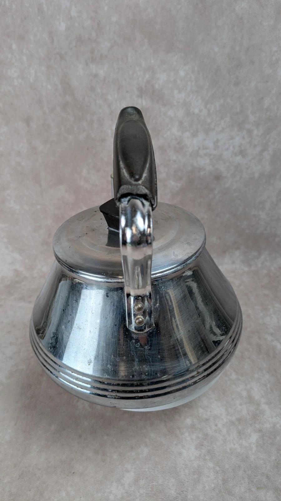 Cafetière vintage en inox et bakélite