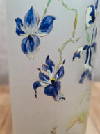 Vase ancien en verre givré décor iris peint main en relief signé Hr 🌿