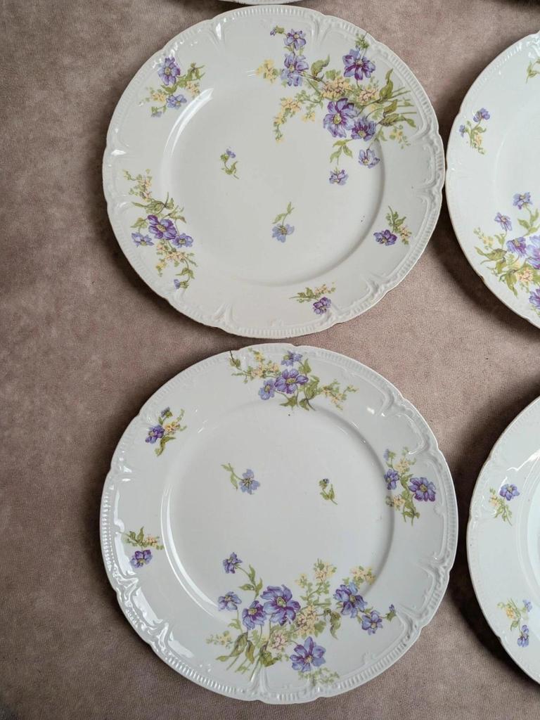 lot de 12 assiettes à dessert en porcelaine de Limoges Gda France – décor floral