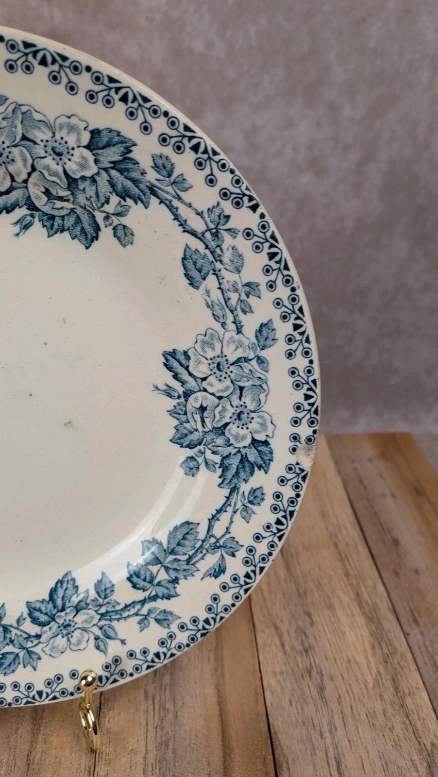 Assiette ancienne terre de fer Saint-amand Hamage Nord “guadeloupe” 19,5 cm