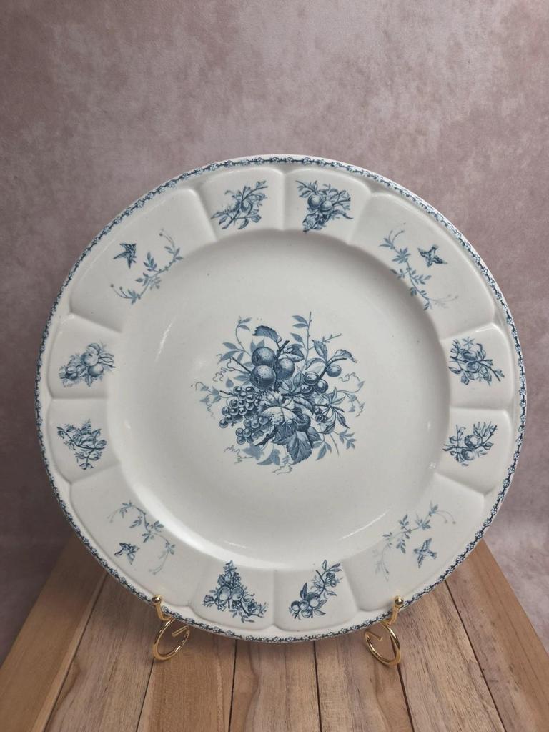 Grand plat rond en terre de fer Clairefontaine modèle Pompadour 33 cm