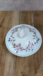 Petite boîte en porcelaine de Limoges décor fleurs