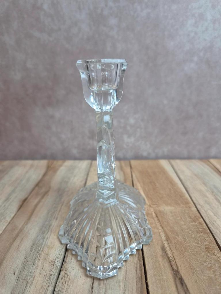 Bougeoir ancien en verre moulé pressé – décor Art déco