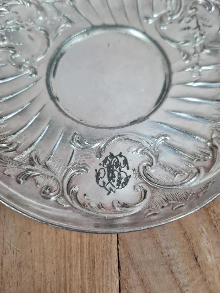 Élégante tasse et sous - tasse anciennes en métal argenté Gallia – modèle 4111