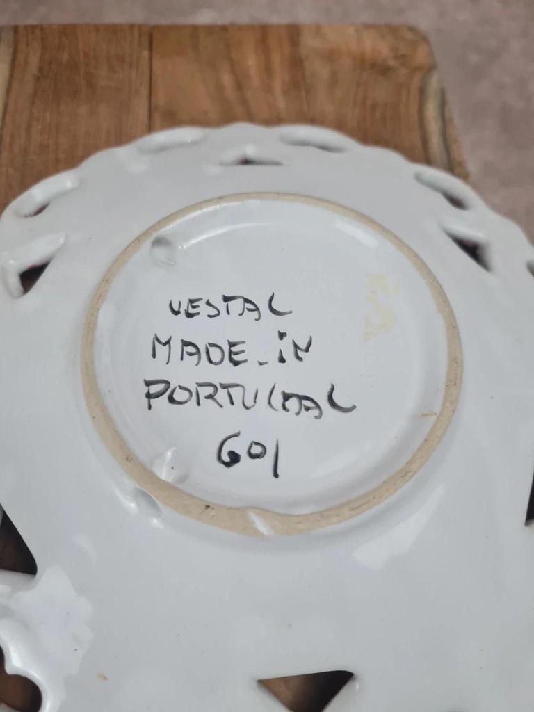 Ensemble ajouré vintage Vestal Portugal – 3 assiettes + saladier