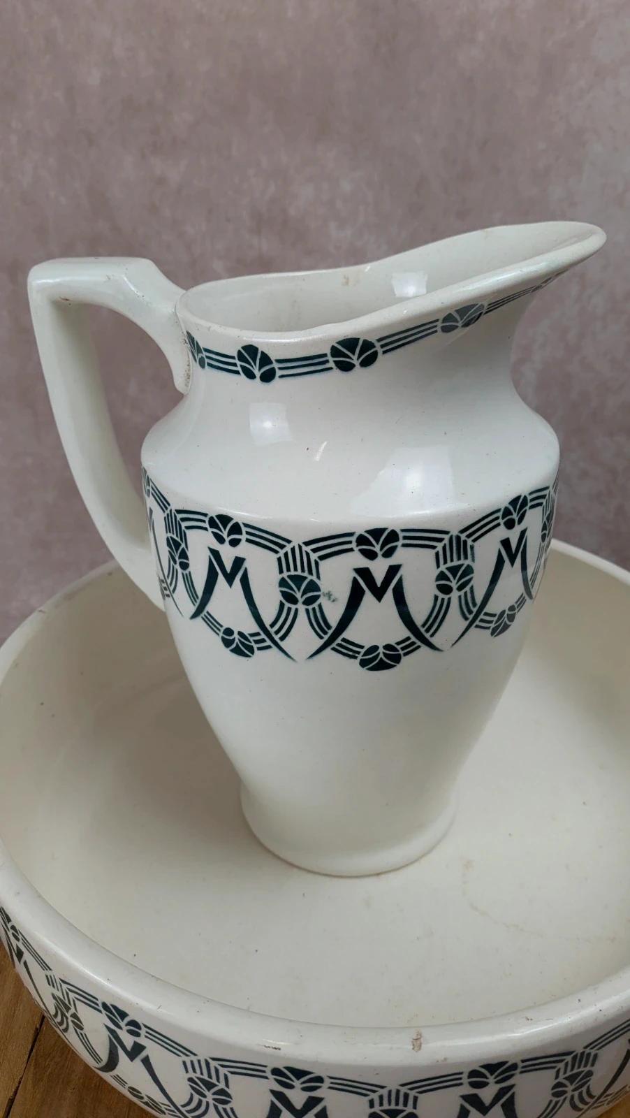 Ensemble de toilette ancien Saint - amand – décor Art Nouveau