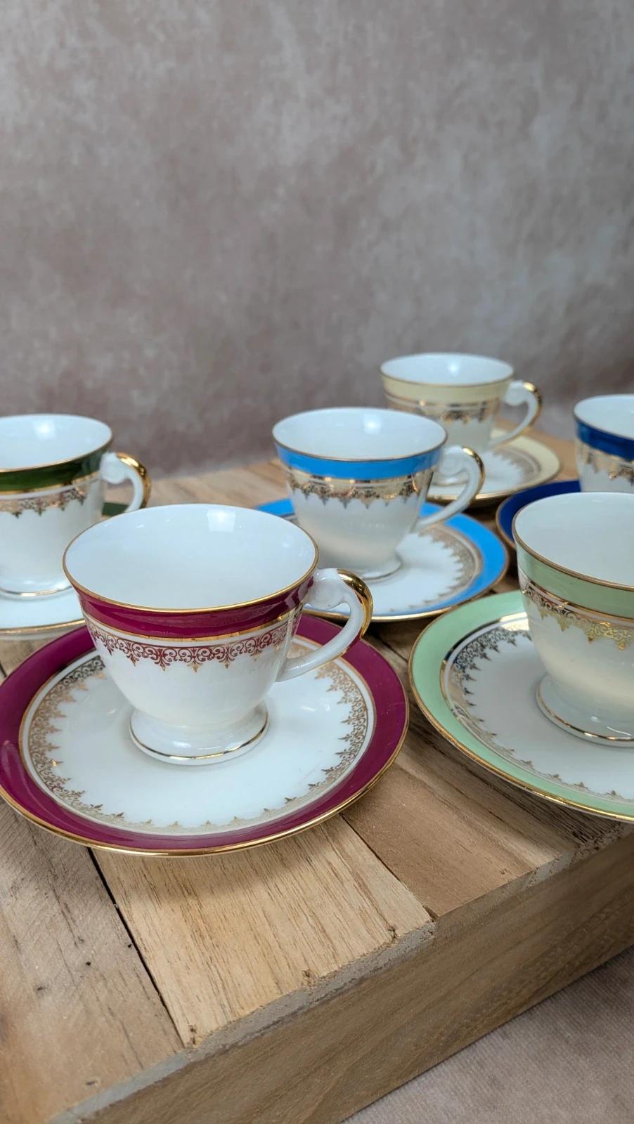 Lot 6 tasses et soucoupes en porcelaine de Limoges multicolores dorées
