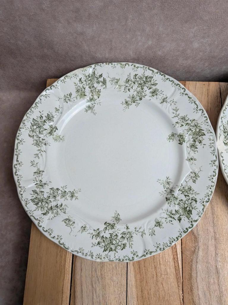 Lot de 4 assiettes plates anciennes Terre de fer Saint-amand Lebacqz & Bouchart – Watteau