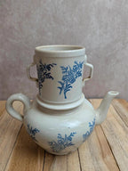 Cafetière ancienne à filtre en céramique – Saint-uze – Décor floral bleu