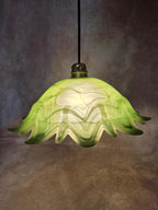 Grand abat-jour vintage en verre marbré vert – forme fleur étoilée – 35 cm