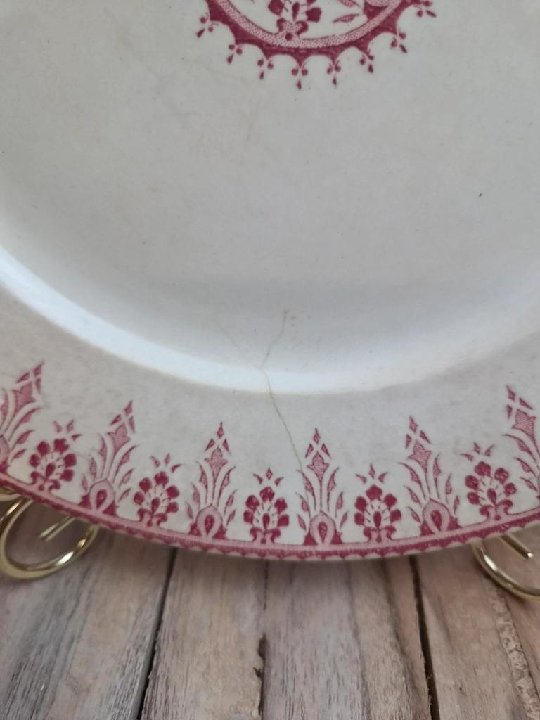 Assiette ancienne Sarreguemines & Digoin modèle Alger rouge – Terre de fer décor floral
