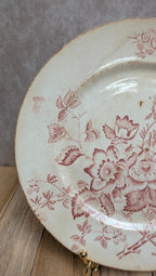 Assiette ancienne Terre de Fer décor floral rouge