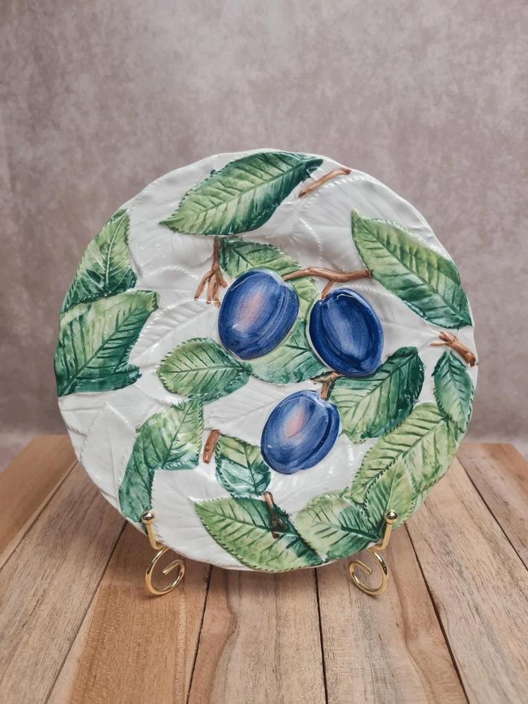 Assiette barbotine vintage décor prunes – relief feuillage 🌿🍑