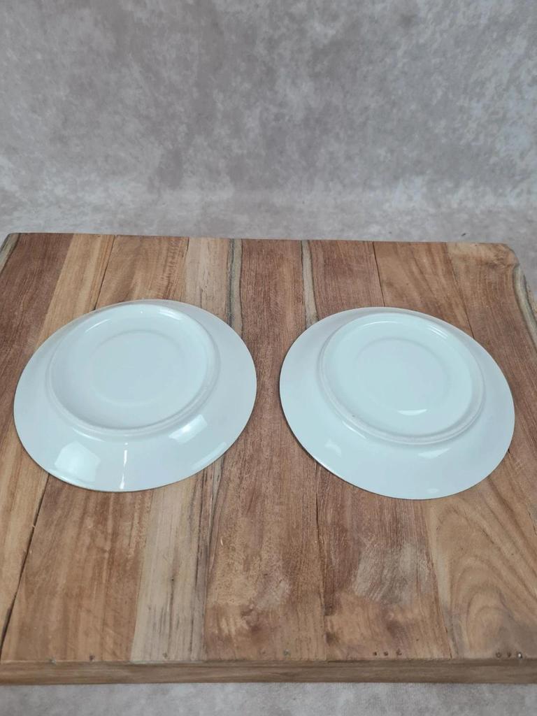 Lot de 2 tasses et sous-tasses en porcelaine Limoges – décor peint main signé