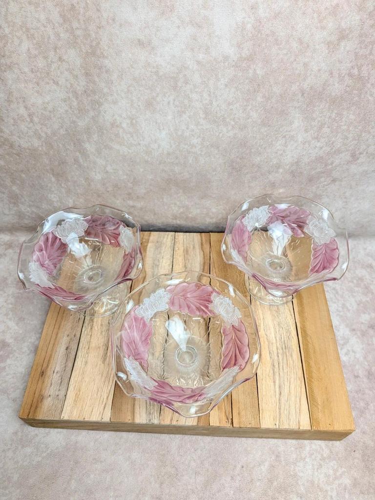 Lot de 3 coupes vintage en verre pressé décor floral rose