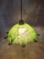 Grand abat-jour vintage en verre marbré vert – forme fleur étoilée – 35 cm