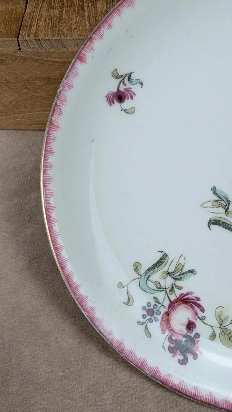 Lot de 5 petites assiettes anciennes Limoges A. Lanternier – décor fleuri rose