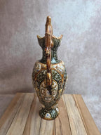 Grand vase majolique anglaise Alhambrian Ware Xixe n°434 – 38 cm