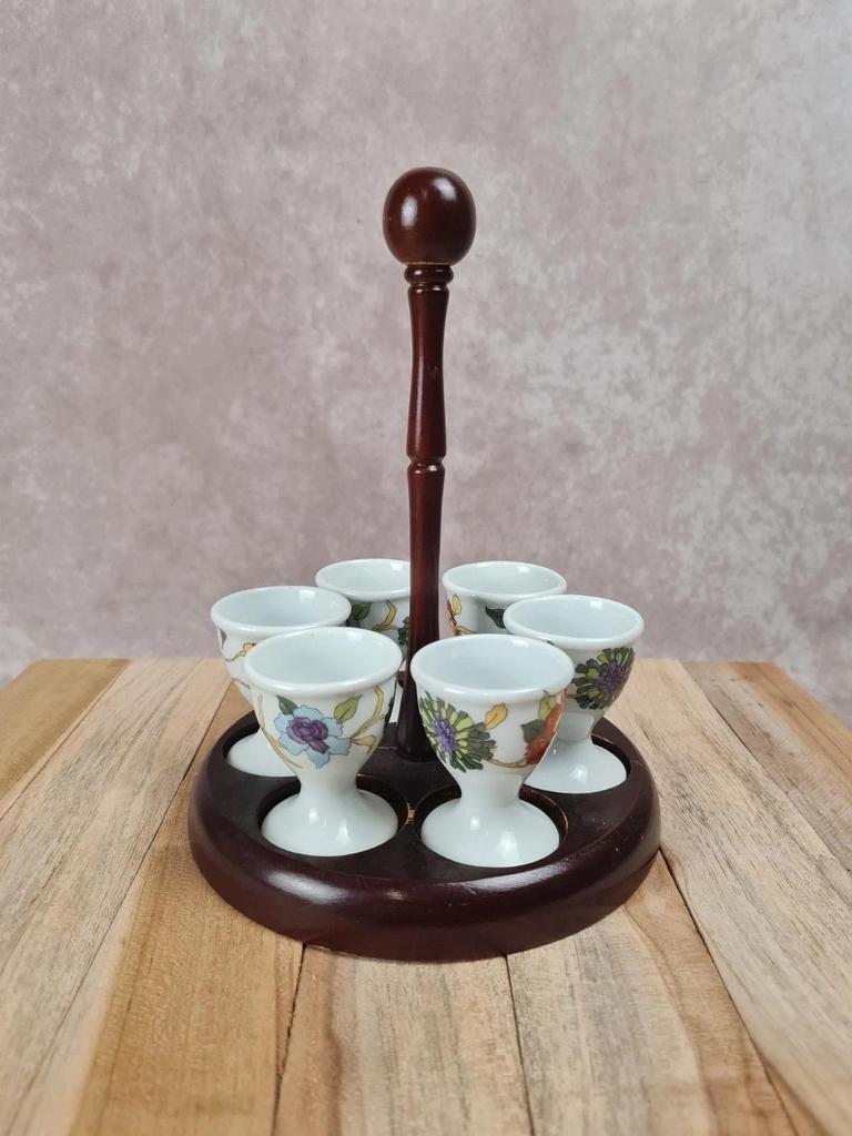 Lot de 6 coquetiers anciens en porcelaine de Paris + support bois