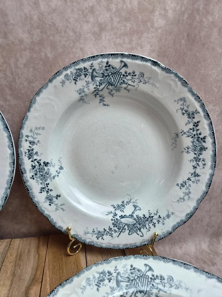 Lot de 6 assiettes creuses Terre de Fer Hippolyte Boulenger Choisy-le-roi modèle Rochambeau