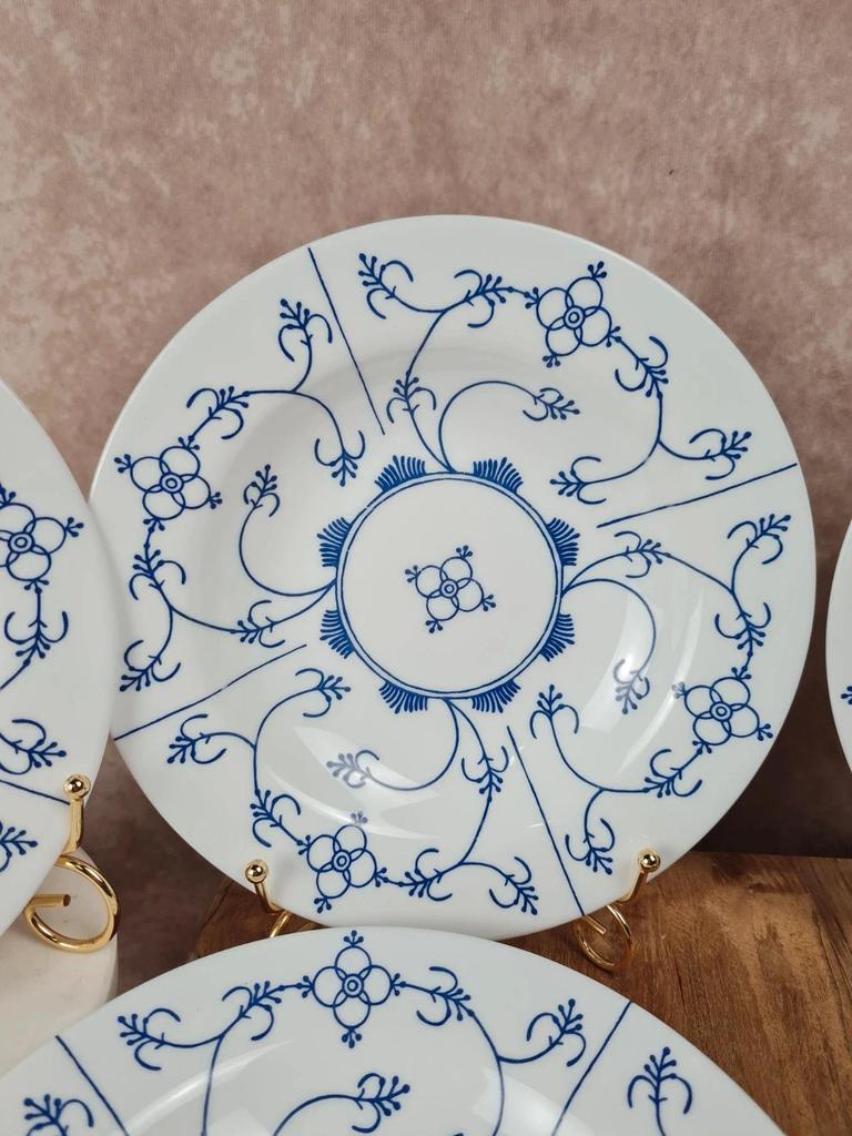 Lot de 8 assiettes creuses Arcopal modèle “régence”