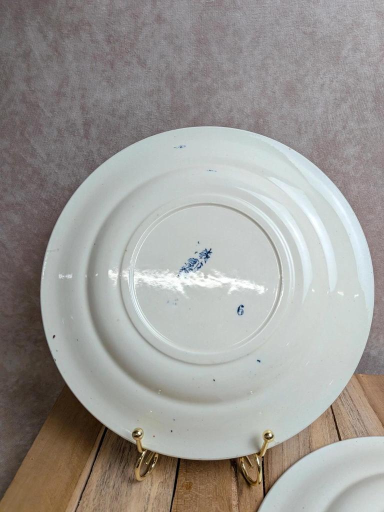 Lot de 2 assiettes Terre de Fer polychrome Clairefontaine modèle Chasse décor lièvre