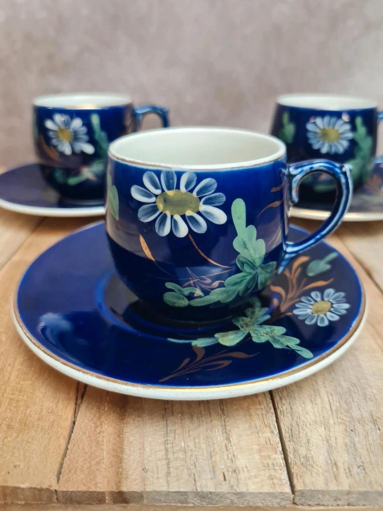 Service café vintage Digoin Sarreguemines bleu cobalt – 3 tasses + 3 soucoupes fleuries 🌼