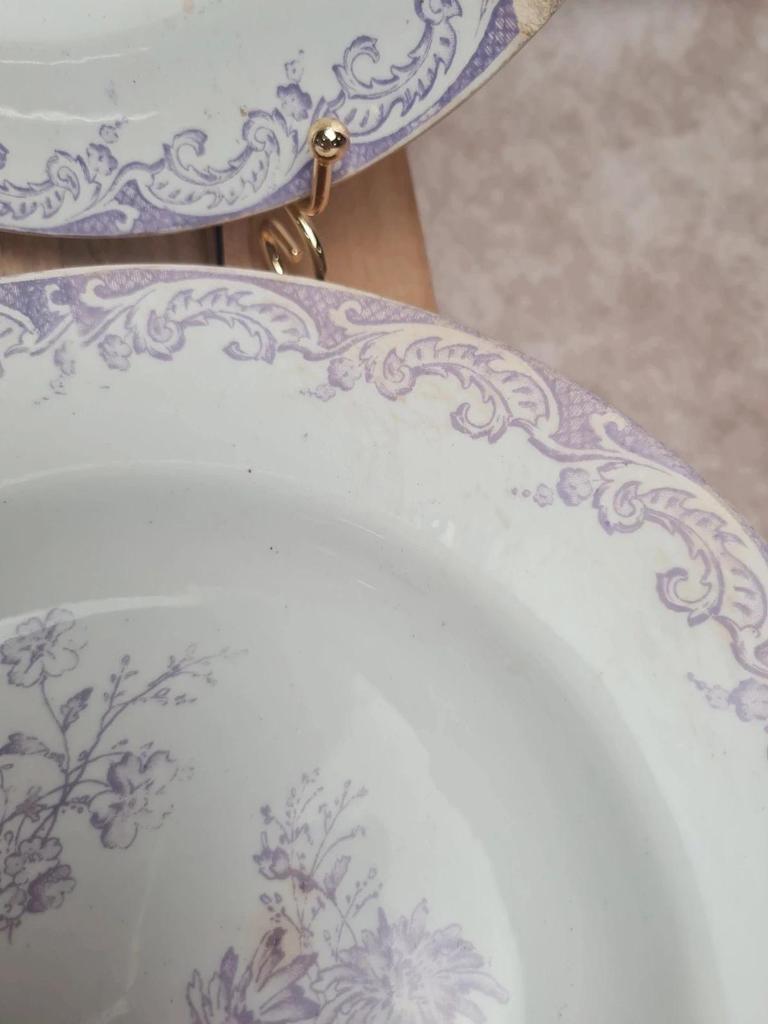 Lot 5 assiettes creuses Terre de Fer Creil & Montereau Service Louis Xv lilas rare