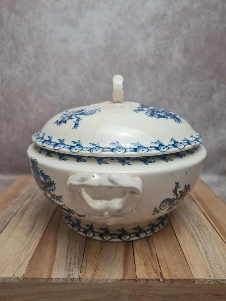 Soupière ancienne Gien modèle Chardon – Terre de fer bleu