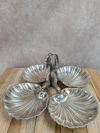 Ancien centre de table serviteur coquillages en alpaca – décor dragons rocaille