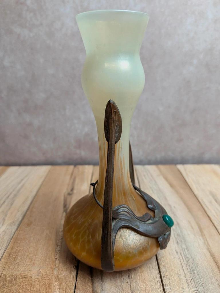 Vase Art nouveau 1900 – Ferdinand von Poschinger attribué – Verre à l'uranium irisé