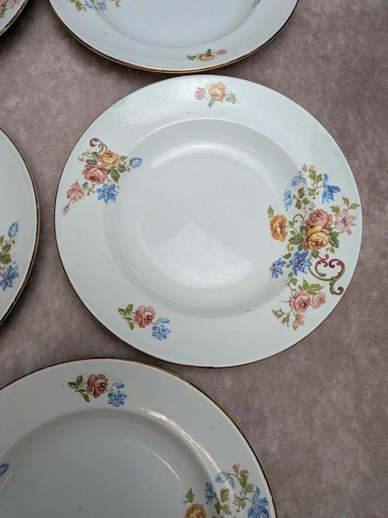 Lot de 8 assiettes creuses anciennes Faïencerie d’onnaing