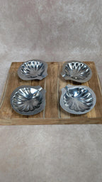 Lot de 4 coupelles anciennes en inox – forme coquille saint jacques