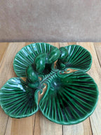 Serviteur vintage en céramique verte coquillages style Vallauris