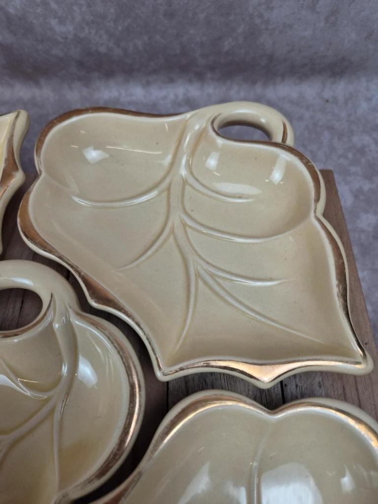 Service apéritif vintage 5 coupelles feuilles – Céramique d’art de Poët Laval – dorures