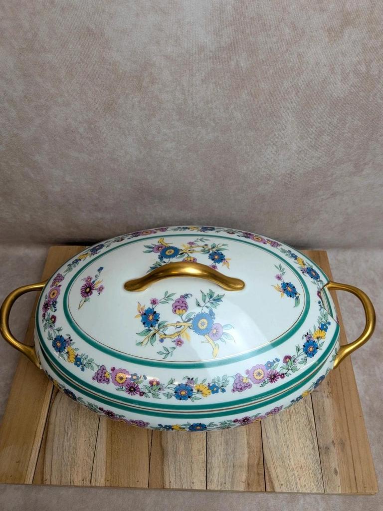 Soupière ancienne en porcelaine de Limoges S.c.d