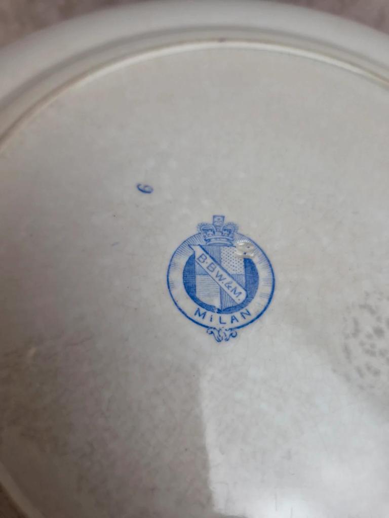 Lot de 4 assiettes plates anciennes anglaises B.p.w.&m. Milan – Terre de fer