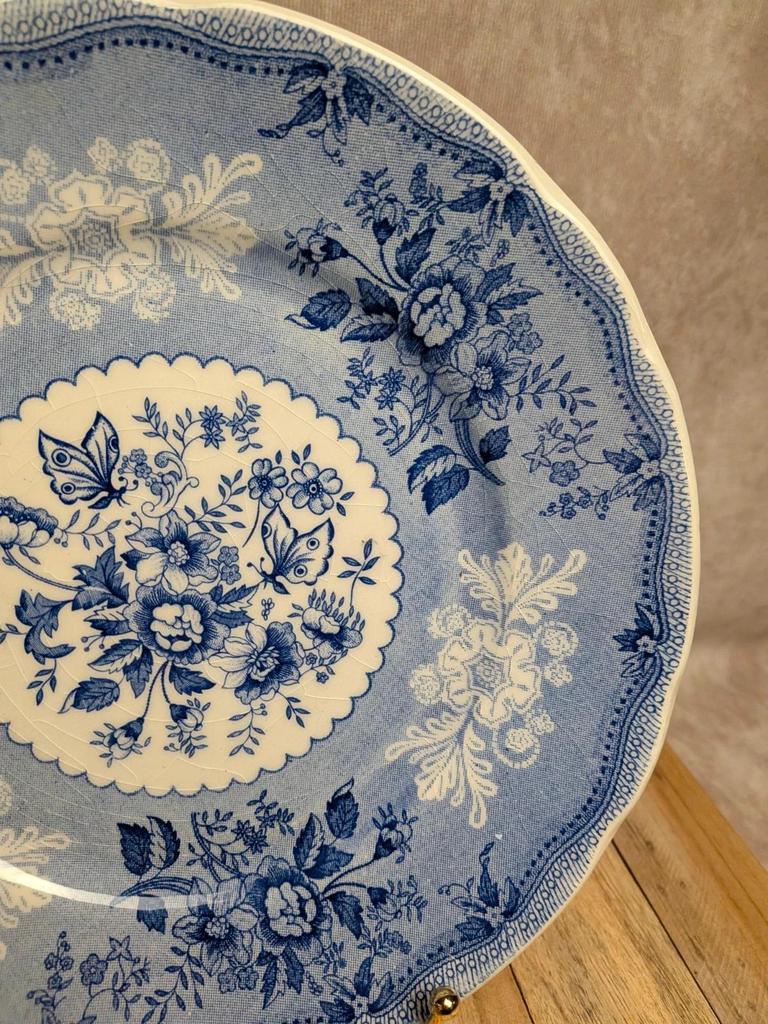 Assiette anglaise Ironstone bleu décor floral & papillons