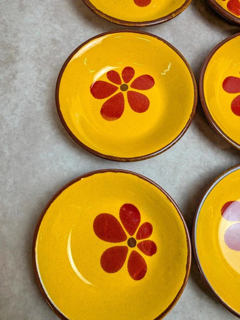 Lot de 9 assiettes creuses vintage Saint-clément décor floral jaune peint main