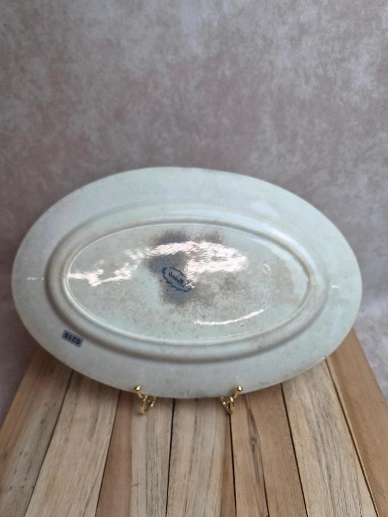 Plat ovale ancien Terre de fer bleu décor floral – 34 cm