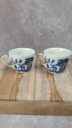 Lot de 2 tasses anglaises décor bleu style Willow