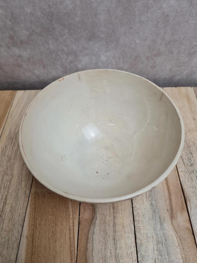 Bol ancien en terre de fer décor bleu et ocre vintage