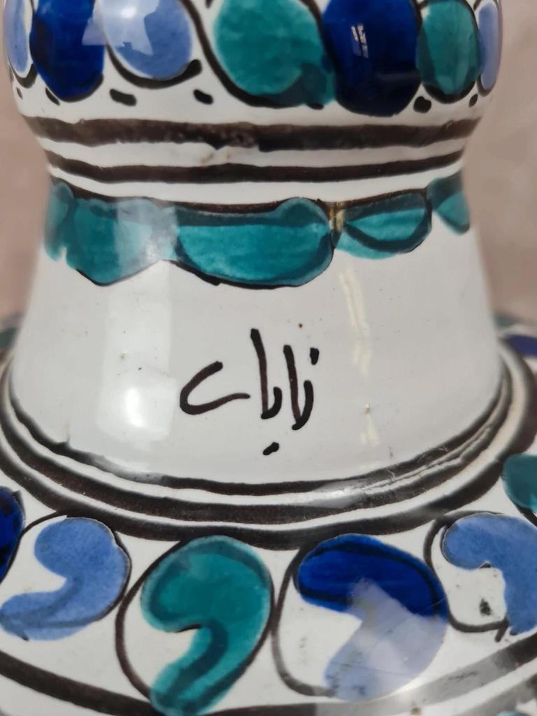 🌿 Vase artisanal en faïence marocaine signé – décor bleu & vert 🌿