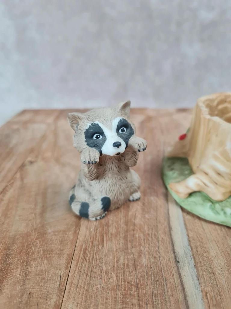 Figurine vintage raton laveur en porcelaine – Franklin Porcelain
