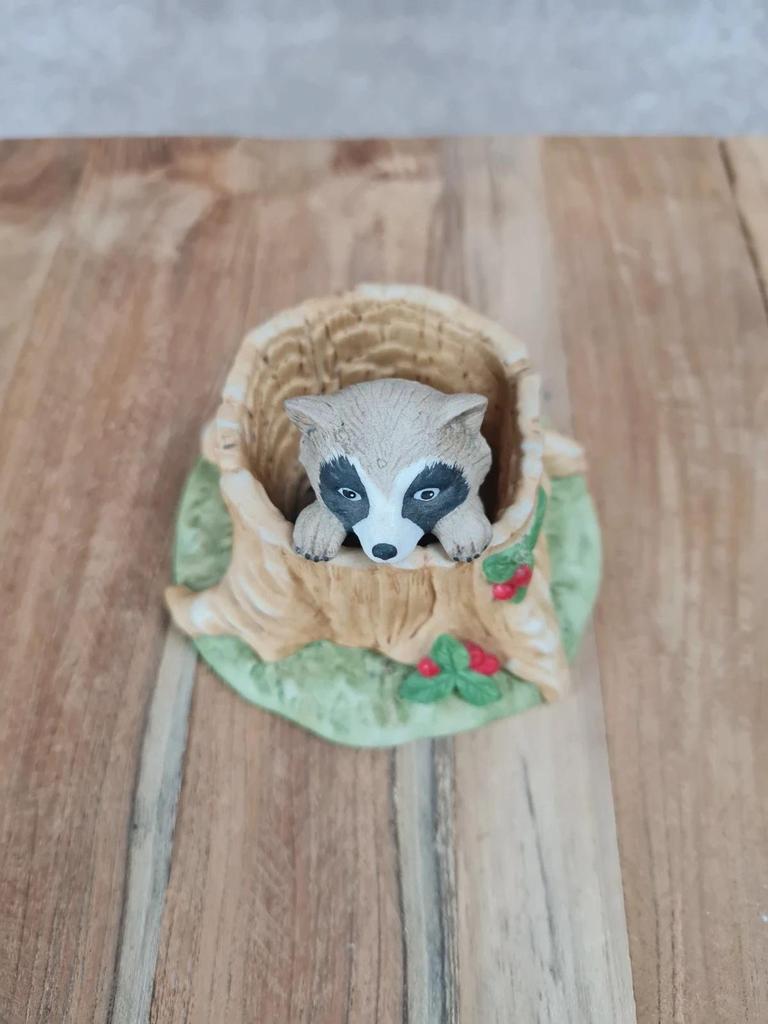 Figurine vintage raton laveur en porcelaine – Franklin Porcelain