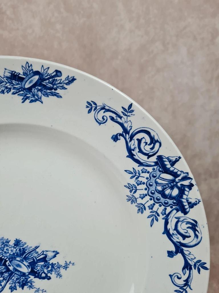 Grand plat ancien Kg Lunéville, décor bleu floral