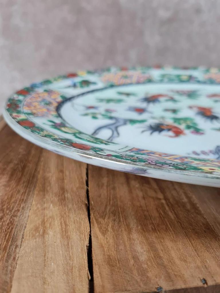 🐓 Grand plat ovale en porcelaine chinoise Famille - rose – décor de coqs et fleurs